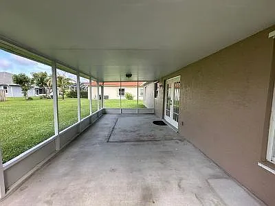 5525 NW North Lundy Cir — Photo 11