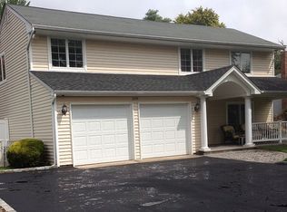 200 Madison Pl, Jericho, NY 11753
