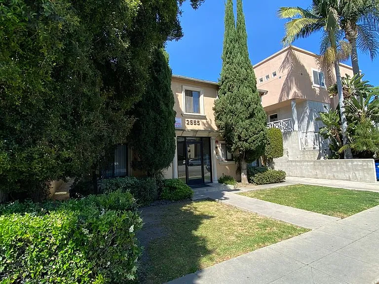 2555 S Sepulveda Blvd — Photo 14