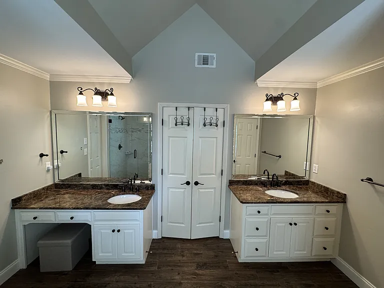 365 Fairleaf Ct — Photo 14