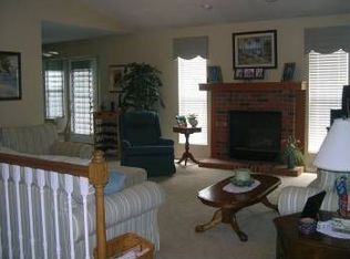 408 Hartmann Ln, Waterloo, IL 62298