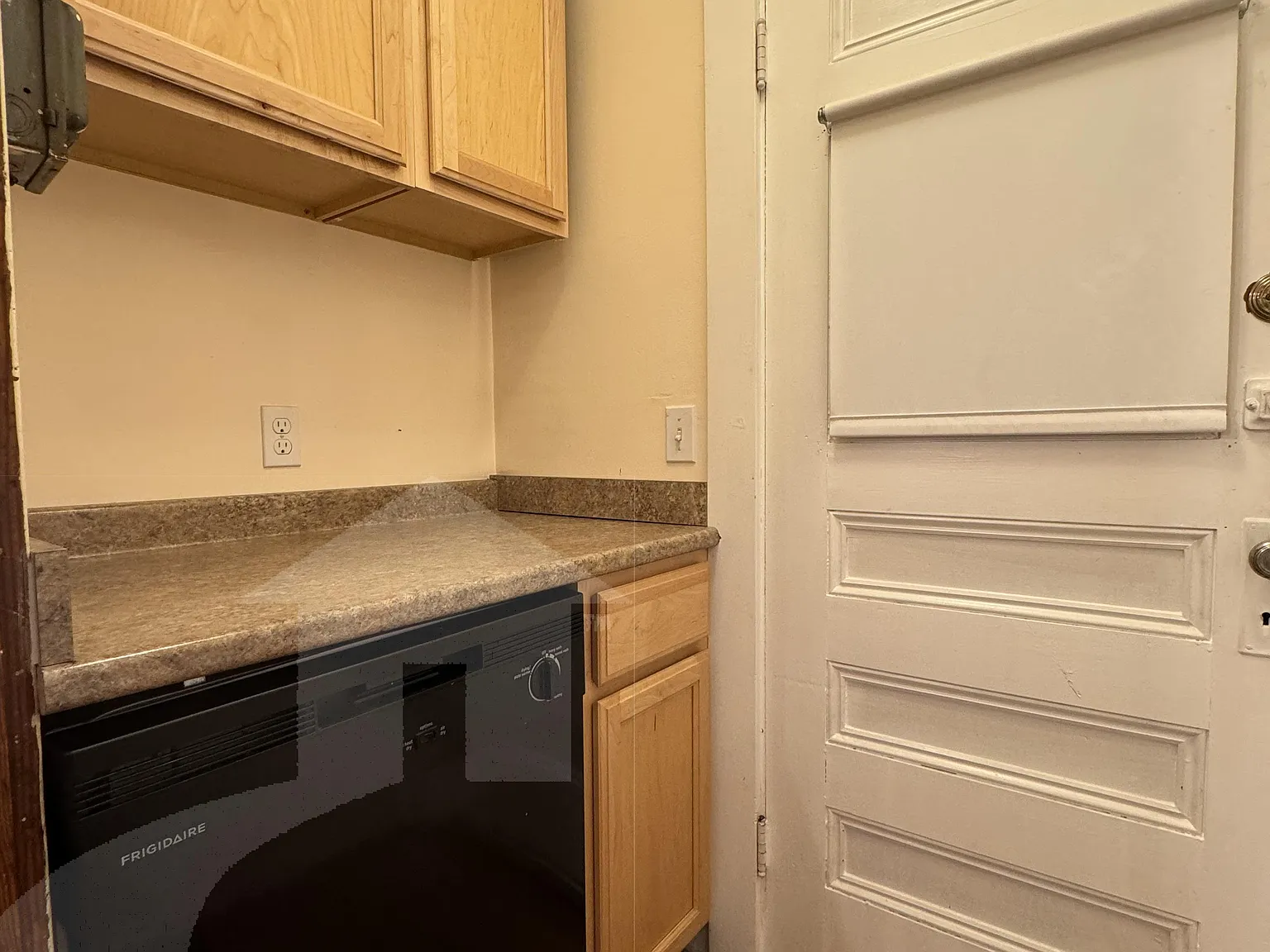 2 bed, 1200 sqft, $2,700 — Photo 2