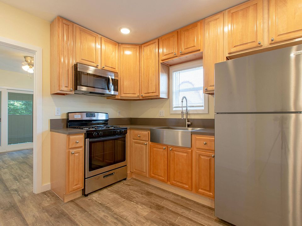 1st image of 121 S Gless St #5