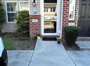 4513 Country Club Rd UNIT F102, Morehead City, NC 28557