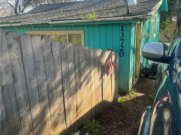 13720 Manakee Ave, Clearlake, CA 95422