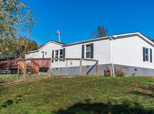 3426 Lake Rd, Woodlawn, TN 37191