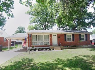 825 Saint Brendan Ln, Florissant, MO 63031