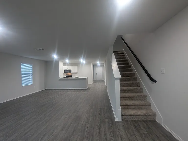 Eagles Nest Dr — Photo 8