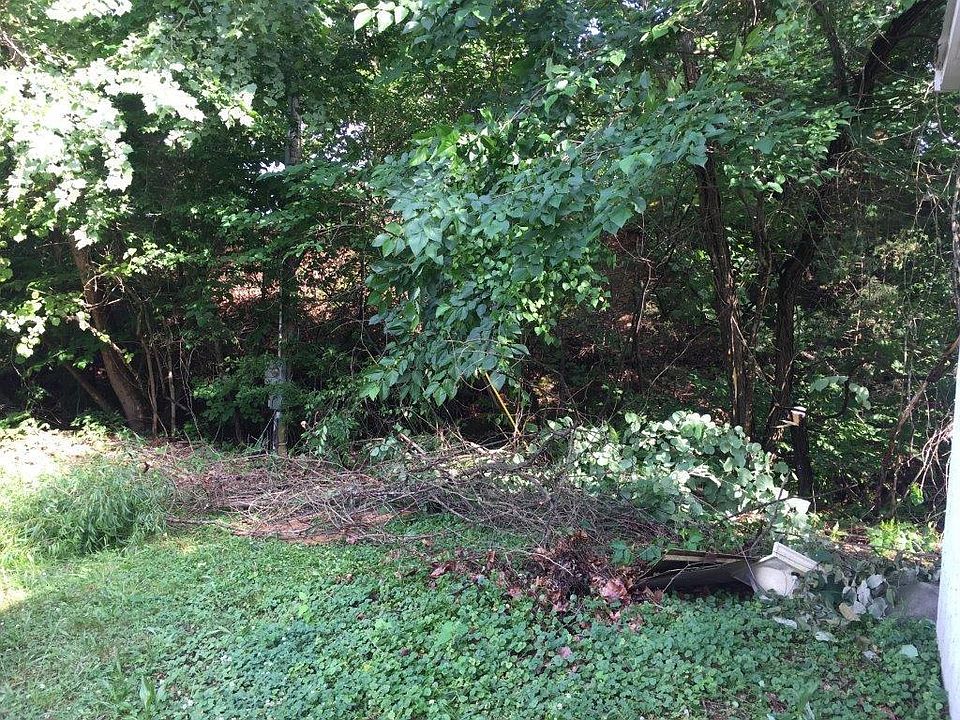 1st image of 14 Waterside Ln