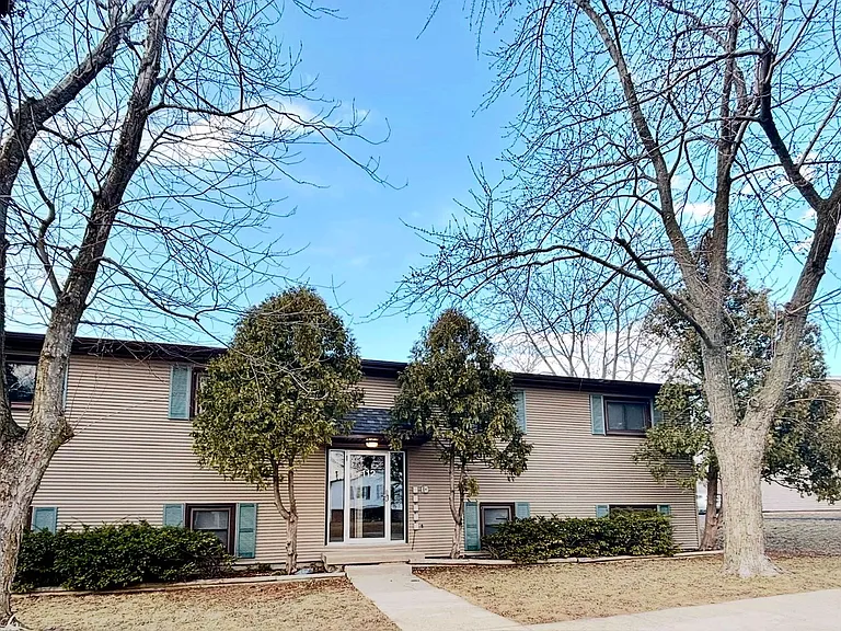 112 W. Raab Rd. — Photo 2