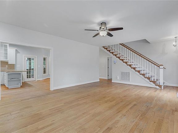 4th image of 229 Skipjack Ln