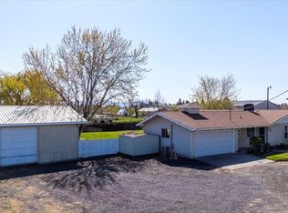 270 NW 19th St, Redmond, OR 97756
