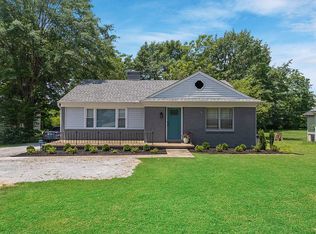 573 N Broad St, Lexington, TN 38351