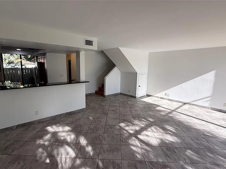 2961 SW 87th Ave #301 — Photo 11