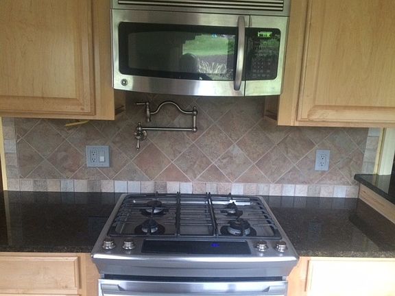 3rd image of 439 Morris St