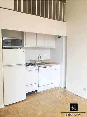 Rented by R New York | media 13