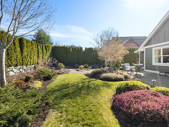 2nd image of 2567 McClaren Rd