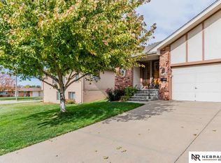 4966 Bancroft St, Omaha, NE 68106