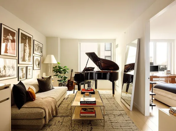 450 Washington St APT 215, New York, NY 10013