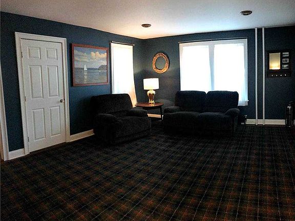 4th image of 28 Tooker Ave #2