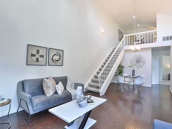 5th image of 2853 Buena Crest Ct