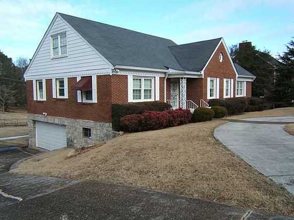 2nd image of 209 Brookwood Dr