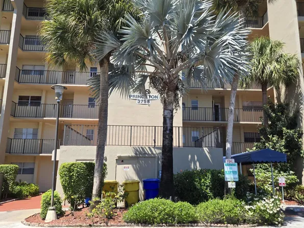 3755 Via Poinciana #108, Lake Worth, FL 33467