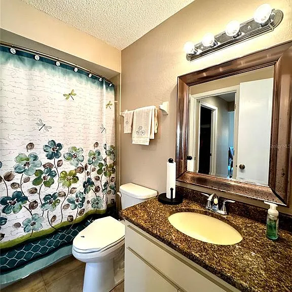 4644 Weybridge St #10 — Photo 22
