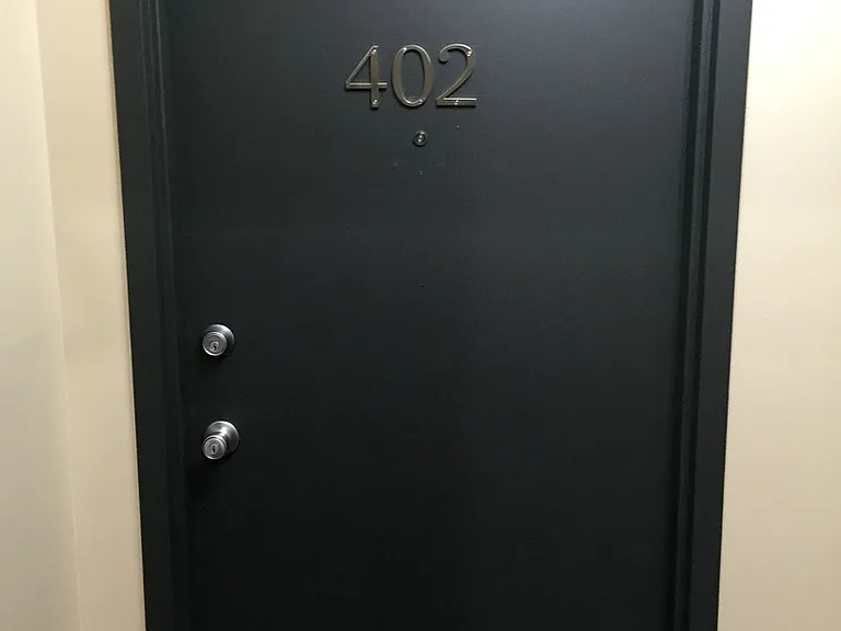Huntington Apartments — Photo 34