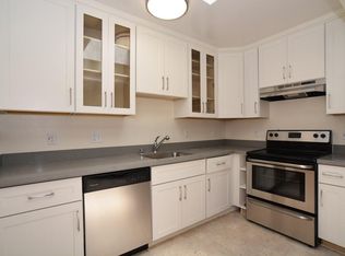 1590 26th Ave APT 9, San Francisco, CA 94122