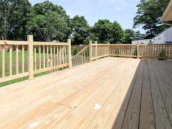 4th image of 91 W Parkview Dr