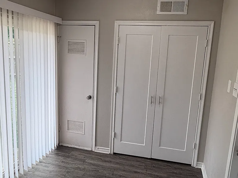 2514 Greenway St — Photo 10