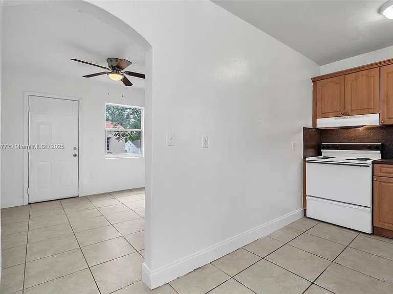1137 NW 29th Ter #1130 — Photo 16