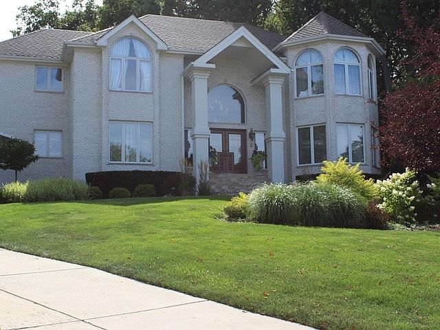 1st image of 12123 W Graceland Ct