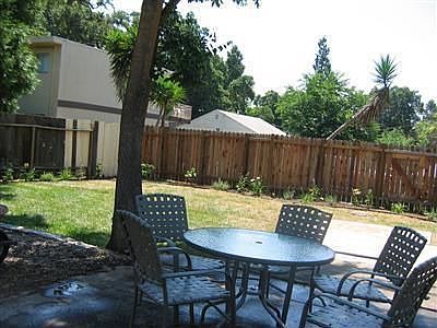 Huge Back Yard W/Pool
