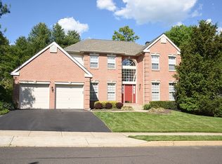 149 Equestrian Dr, New Hope, PA 18938