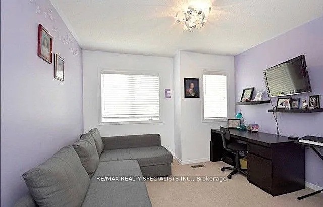 1307 Brandon Ter — Photo 11