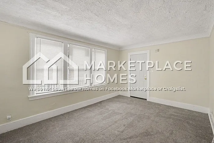 3 bed, 1.0 bath, 1128 sqft, $1,100 — Photo 4