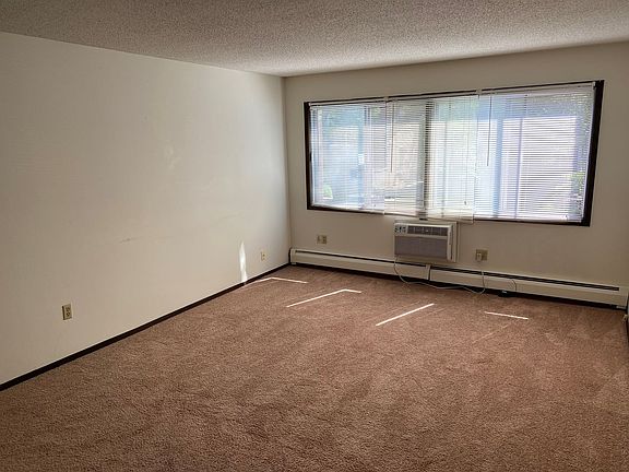 4th image of 2636 Fremont Ave S APT 301