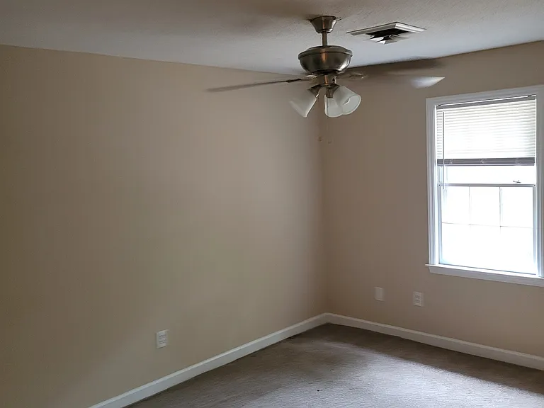 1403B E 2nd St #B — Photo 5