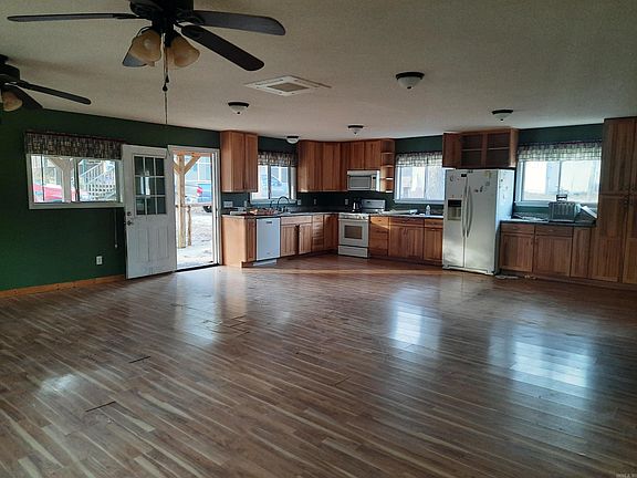 4th image of 544 Rocky Rd