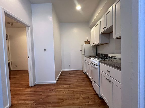 3rd image of 502 W 148th St #4G