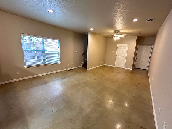 4th image of 579 Advantage Dr
