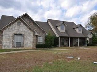 20580 Mixon Rd, Troup, TX 75789