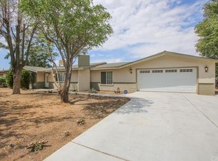 9368 Hickory Ave, Hesperia, CA 92345