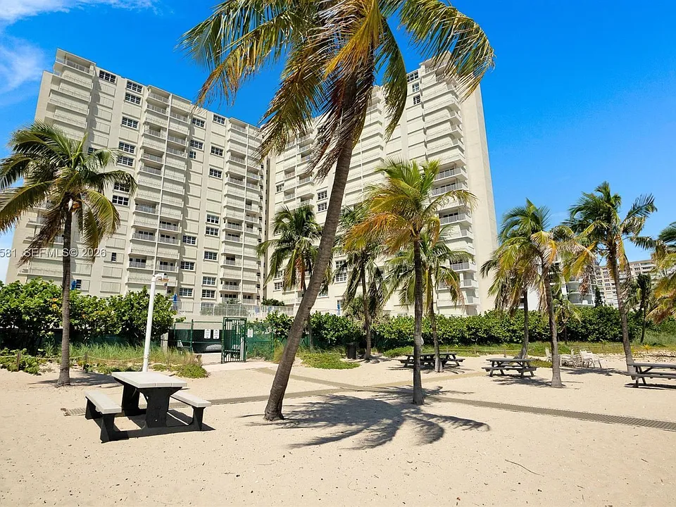 750 N Ocean Blvd #310