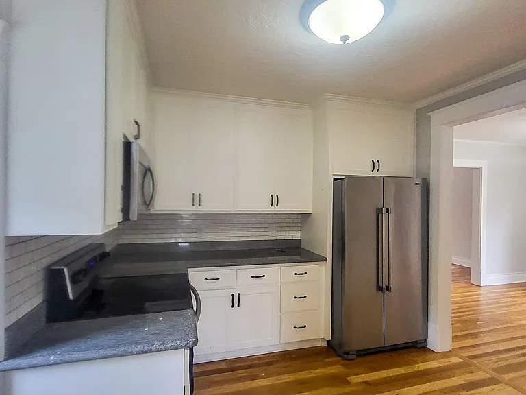 944 Cottage St NE — Photo 7