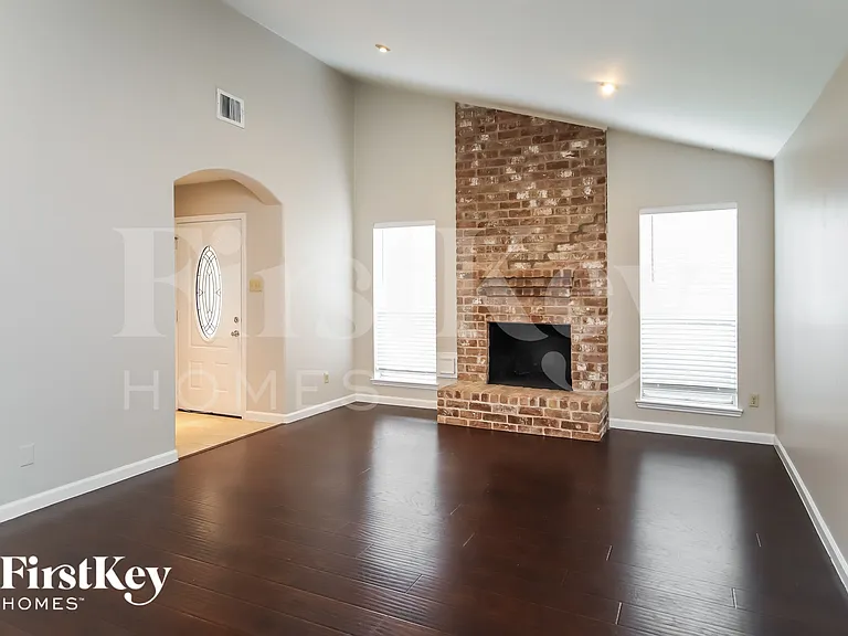3618 Quail Meadow Dr — Photo 3