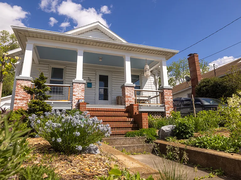 36 Shenandoah Ave — Photo 3