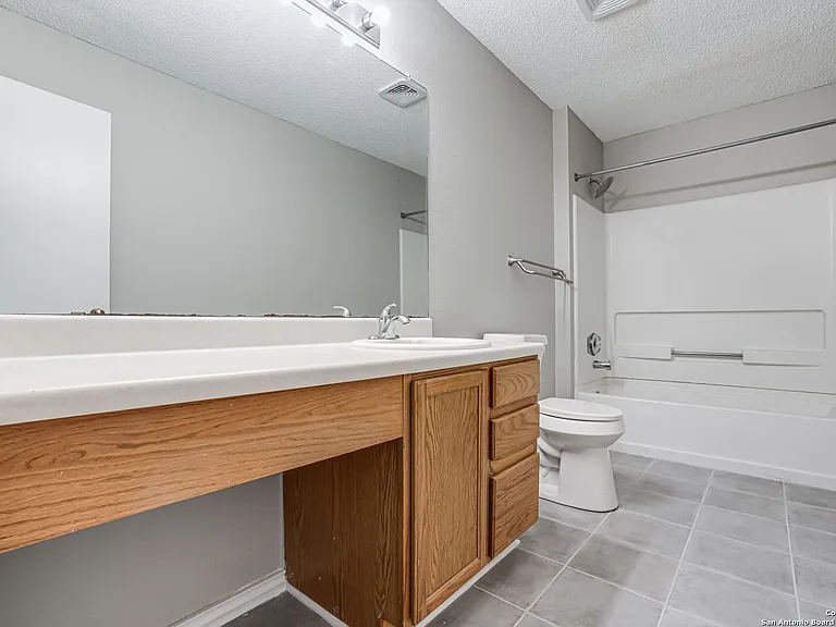 16522 Alwick Ln — Photo 14